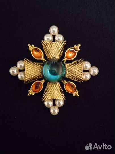 Брошь новая в форме Мальтийского креста