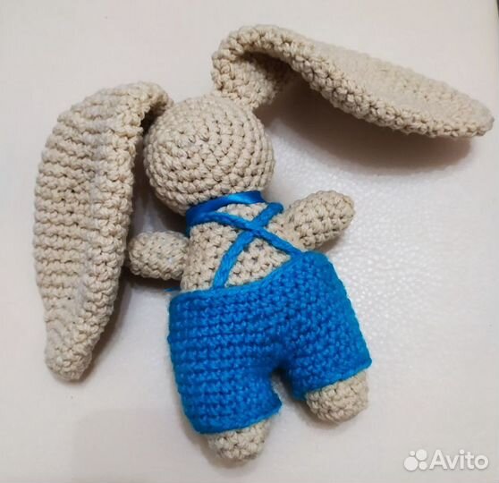 Зайка вязаный. Ручная работа