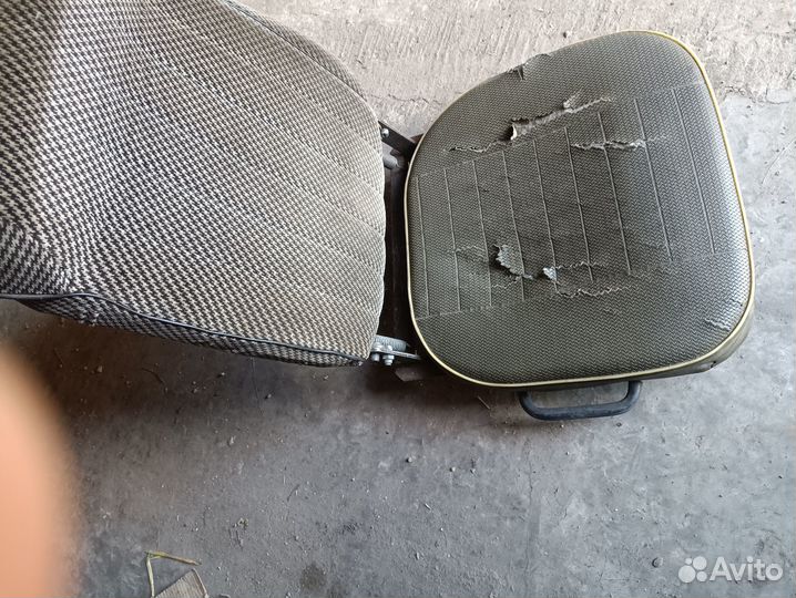 Пассажирское сиденье на камаз