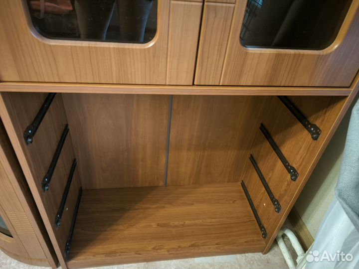 Буфеты и серванты