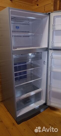 Холодильник hitachi