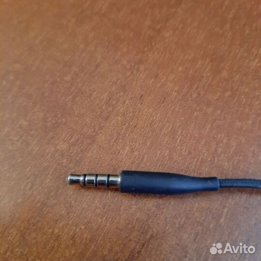 Bluetooth гарнитура AKG