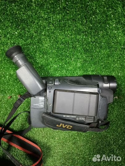 Видеокамера JVC GR-AX201A