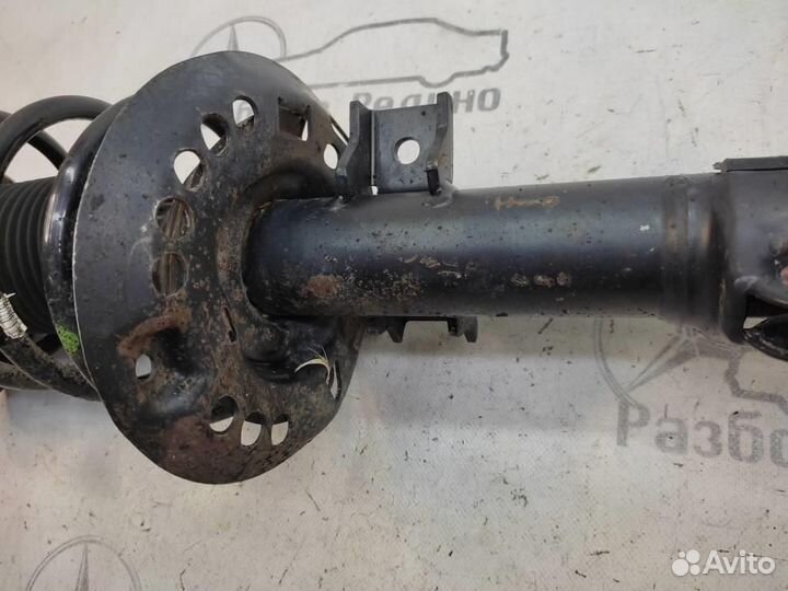 Стойки передние w212 E-class 651.924