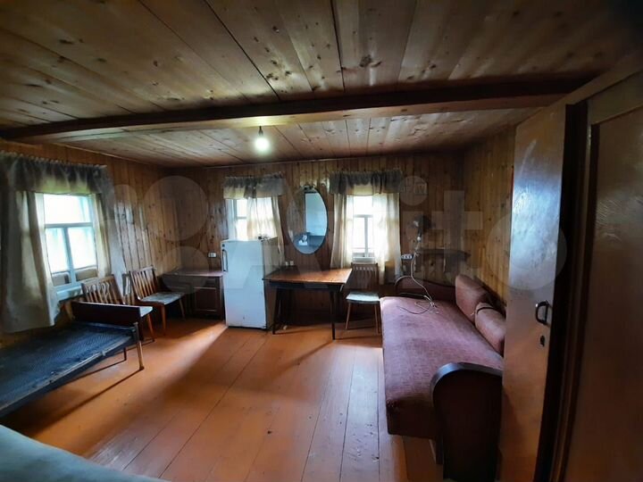 Дом 23,4 м² на участке 20 сот.