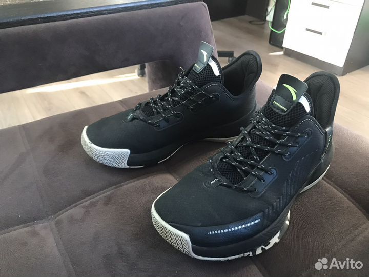 Баскетбольные кроссовки Anta