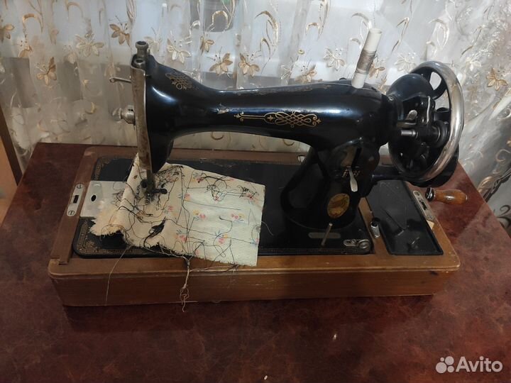 Швейная машинка подольская ручная