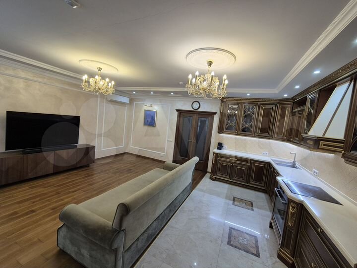 4-к. квартира, 142,7 м², 2/6 эт.