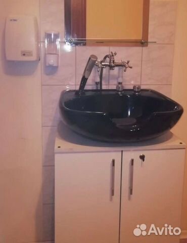 Раковина парикмахерская черная с лейкой