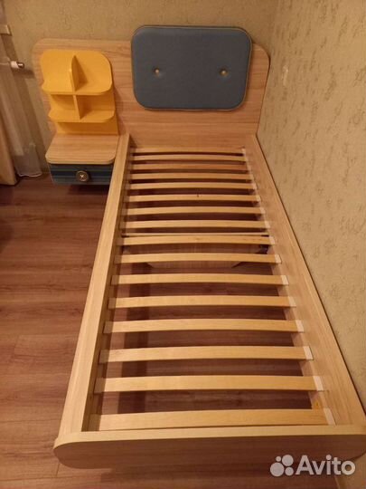 Детская кровать с тумбой