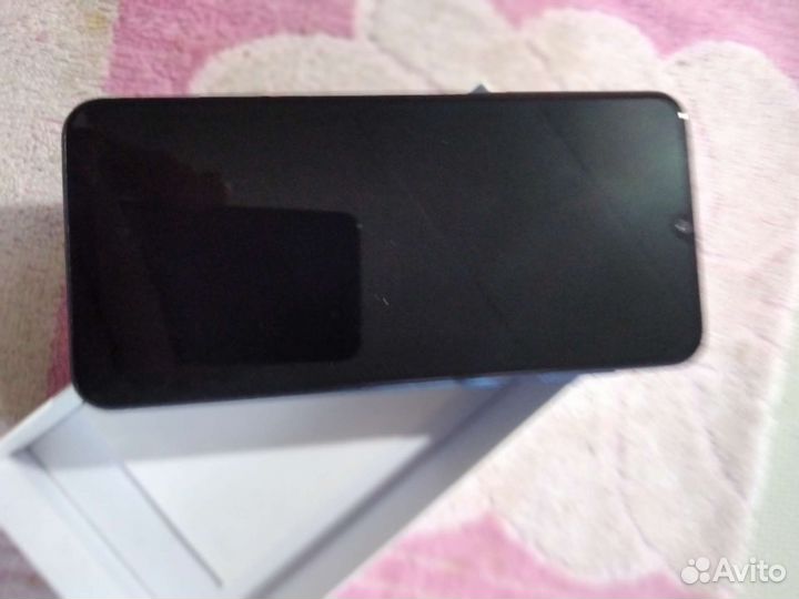 Samsung Galaxy A50, 4/64 ГБ