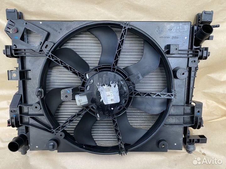 214106179R кассета с основным радиатором Renault