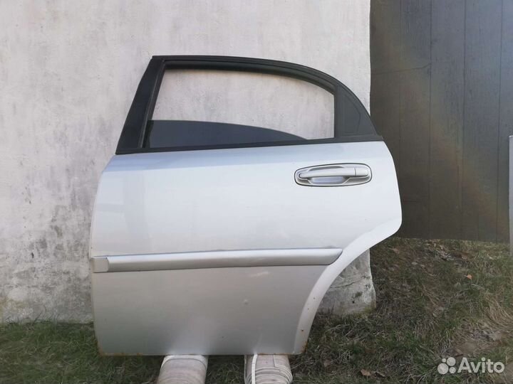 Chevrolet lacetti дверь хэтчбек