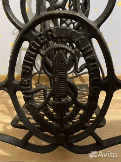 Станина от швейной машинки (возможно для мангала)