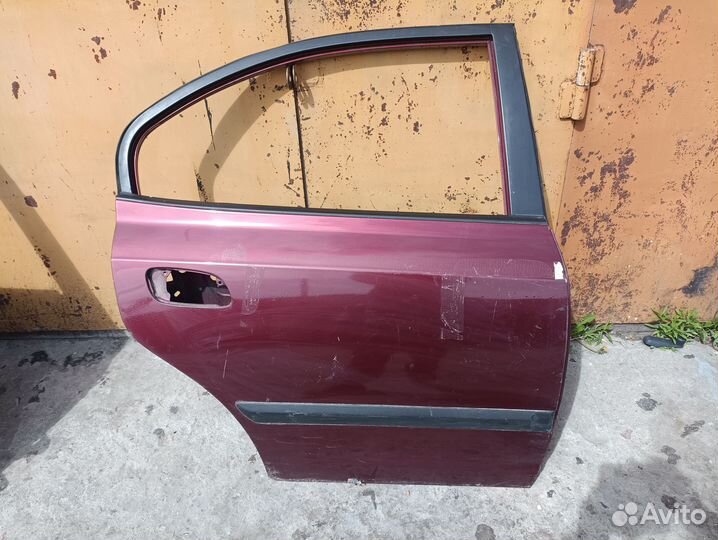 Задняя правая дверь Hyundai Elantra