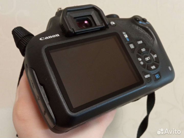 Canon EOS 1200D
