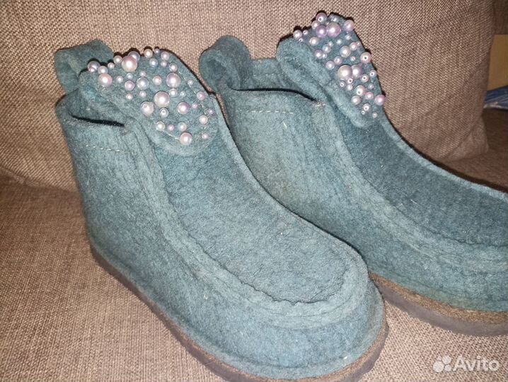 Валеши новые с бусинами валенки