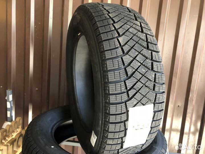 Pirelli Ice Zero FR 235/60 R18 107H