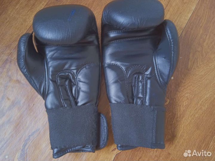 Боксёрские перчатки