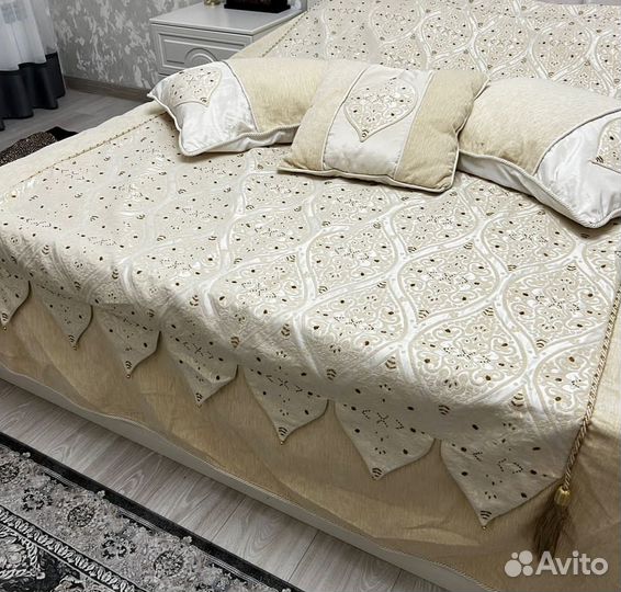 Покрывало на 2 х спальную кровать бу 5тыс
