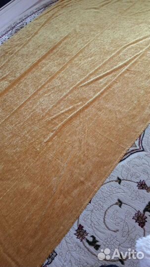 Штора из золотистого шенилла