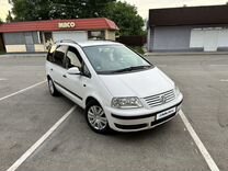 Volkswagen Sharan 2.0 MT, 2008, 243 146 км, с пробегом, цена 1 100 000 руб.