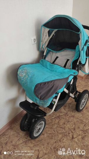 Прогулочная коляска