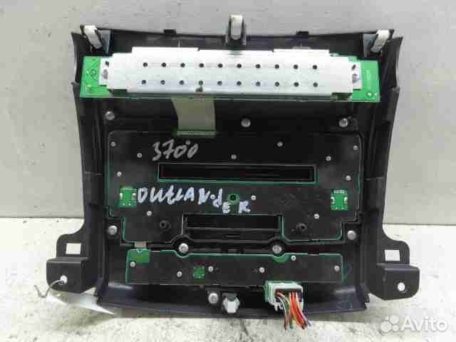 Панель управления магнитолой Mitsubishi Outlander