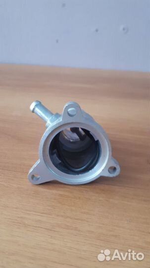 Корпус термостата Рено Логан Дастер Меган Кангу