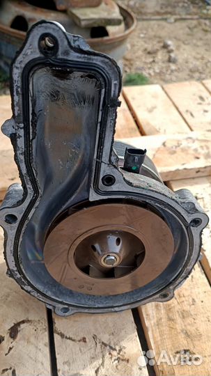 Помпа volvo FH4 D13 23959585