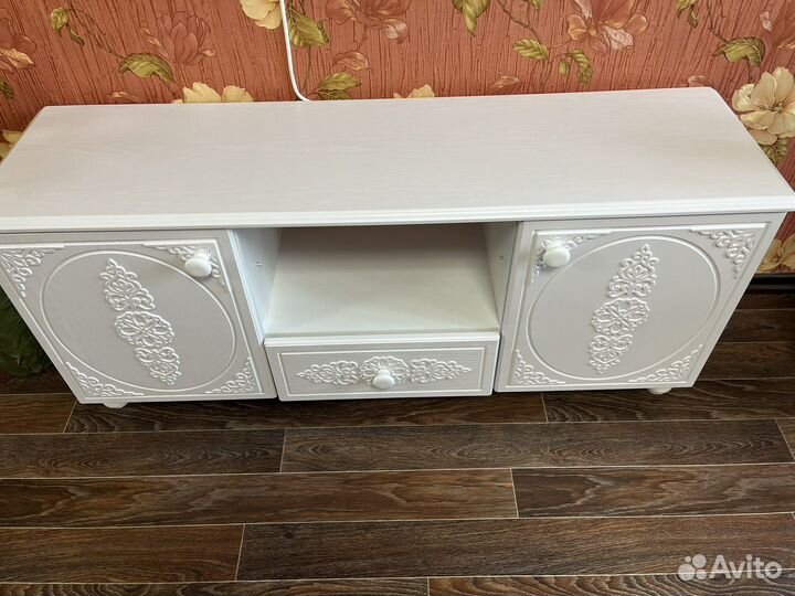 Тумба под телевизор новая