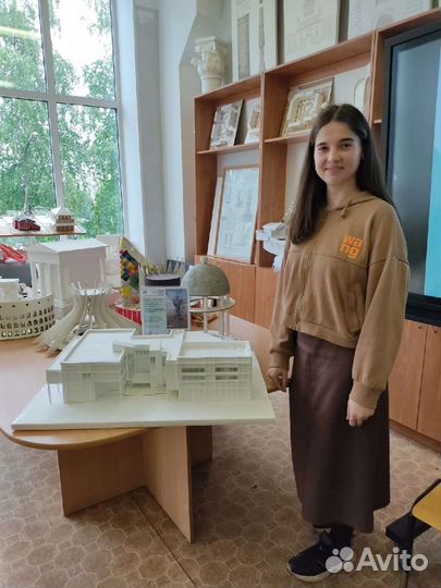 Макетчик, помощник архитектора