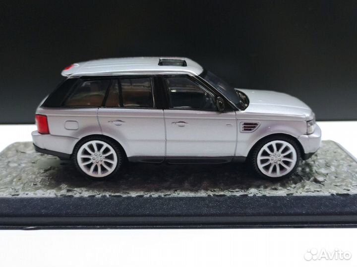 1:43 Range Rover Sport
