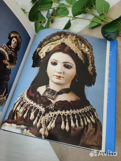 Книга Collecting Dolls by Nora Earnshaw