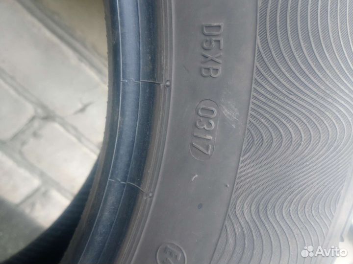 Continental ContiPremiumContact 5 215/60 R17 96H