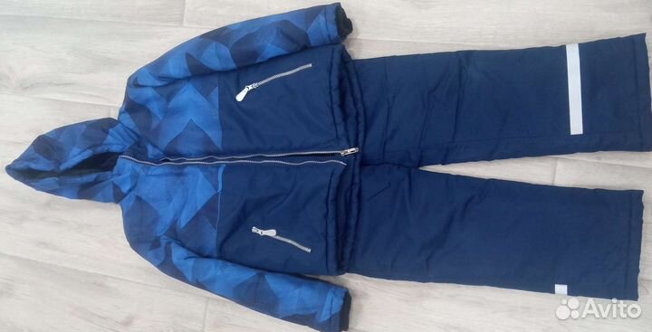 Костюм(куртка+полукомбинезон) на мальчика тëплый