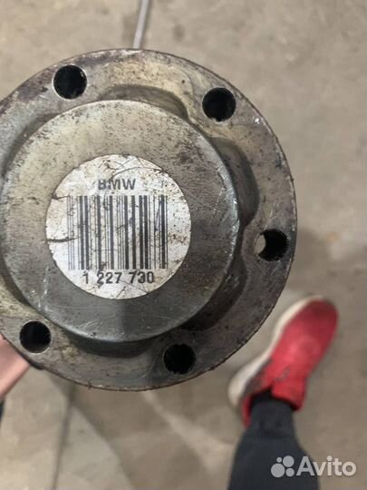 Привод задний правый BMW 7 E38