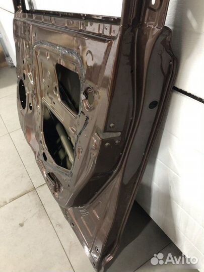 Дверь передняя правая Toyota Rav4