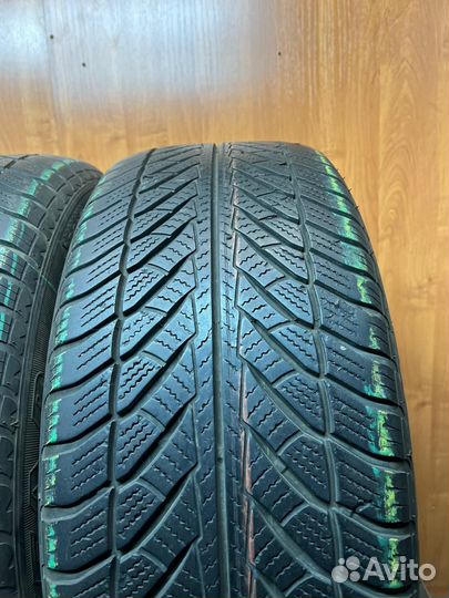 Goodyear UltraGrip 255/50 R19