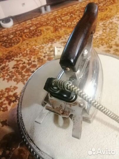 Утюг старинный, СССР