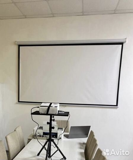 Экран для проектора