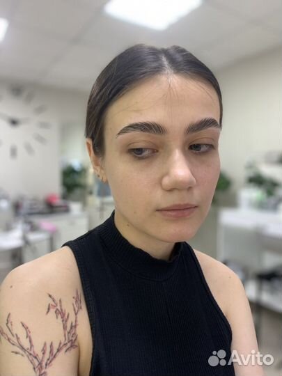 Мастер бровист