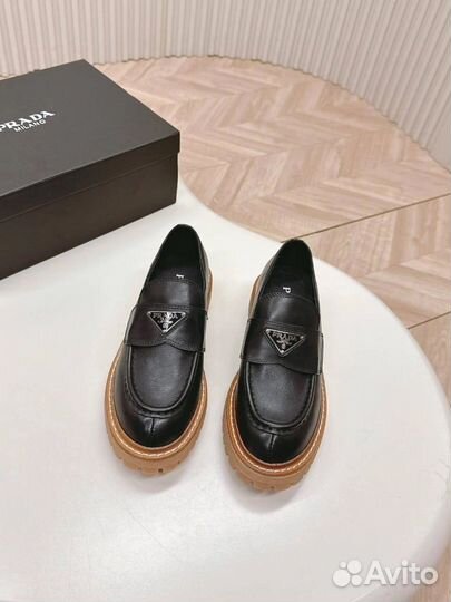 Женские Лоферы Prada