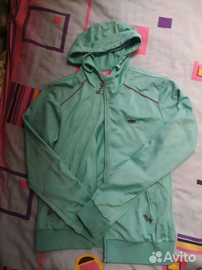 Спортивный костюм женский