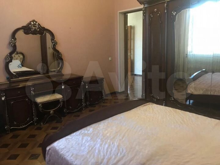 Дом 300 м² на участке 6 сот.