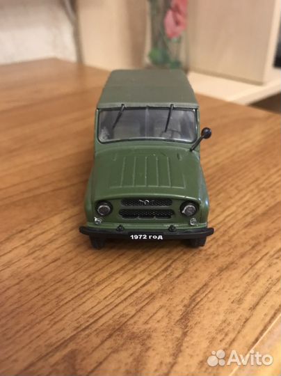 Модель автомобиля УАЗ -469Б