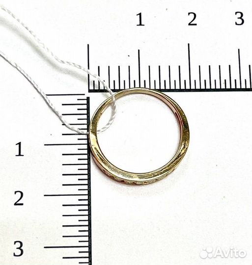 Золотое кольцо с камнем 16р