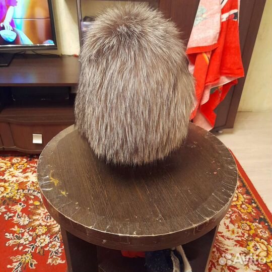 Женские меховые шапки