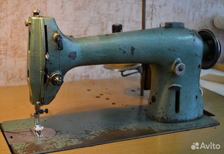 Продаю промышленную швейную машину 22 класса