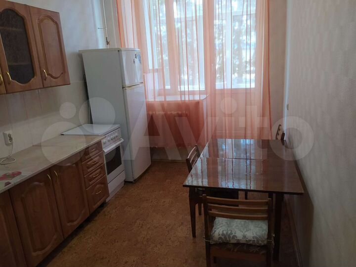 1-к. квартира, 42 м², 1/5 эт.